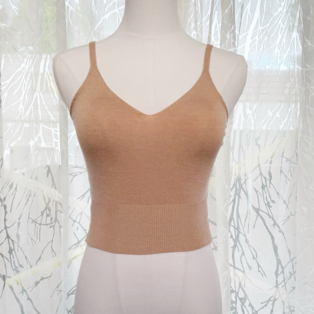 REFORMATION TAN KNIT SPAGHETTI STRAP V-NECK CROP TOP - Picture 1 of 7